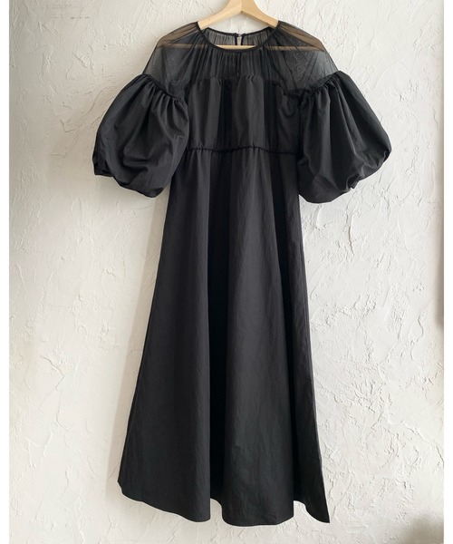 She's Closet(シーズクローゼット)の「チュールシアー トップス ドッキング ボリュームスリーブ ロングワンピース(ワンピース・レディース・アイボリー/チャコールグレー/ブラック・FREE)」の6枚目の写真