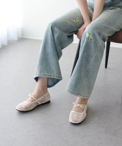 BLUEEAST(ブルーイースト)の「スパンコール刺繍シアーパンプス(パンプス・レディース・ホワイト/ブラック・LARGE/MEDIUM)」の20枚目の写真