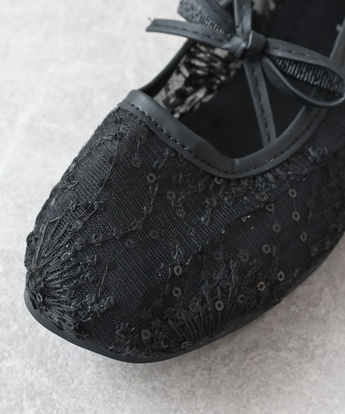 BLUEEAST(ブルーイースト)の「スパンコール刺繍シアーパンプス(パンプス・レディース・ホワイト/ブラック・LARGE/MEDIUM)」の13枚目の写真