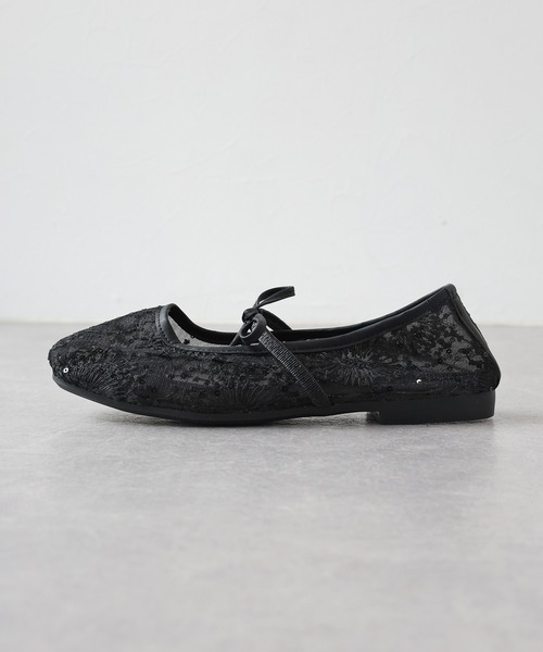 BLUEEAST(ブルーイースト)の「スパンコール刺繍シアーパンプス(パンプス・レディース・ホワイト/ブラック・LARGE/MEDIUM)」の10枚目の写真