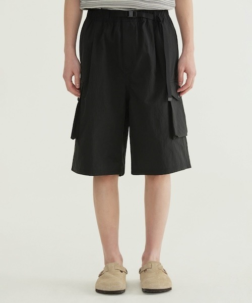 COVERNAT(カバーナット)の「BERMUDA CARGO NYLON SHORTS(その他パンツ・メンズ・カーキ系/ブラック・X-LARGE/LARGE/MEDIUM/SMALL/X-SMALL)」の7枚目の写真