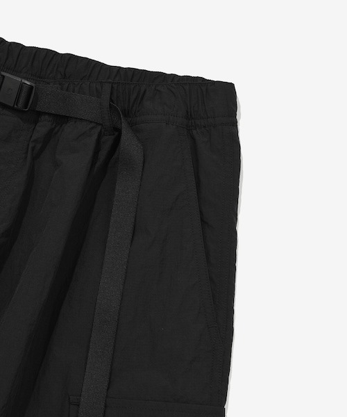 COVERNAT(カバーナット)の「BERMUDA CARGO NYLON SHORTS(その他パンツ・メンズ・カーキ系/ブラック・X-LARGE/LARGE/MEDIUM/SMALL/X-SMALL)」の19枚目の写真