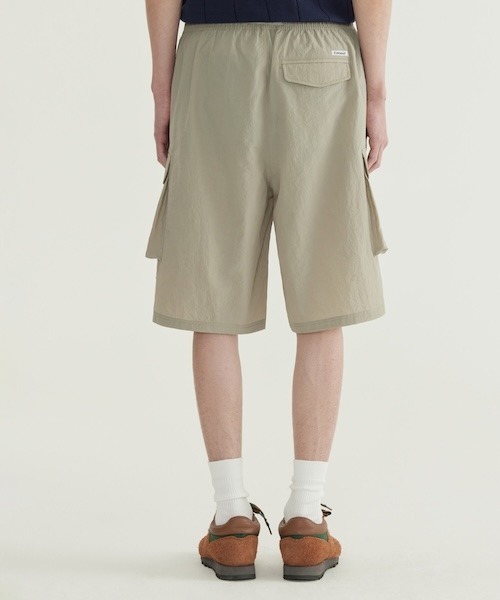 COVERNAT(カバーナット)の「BERMUDA CARGO NYLON SHORTS(その他パンツ・メンズ・カーキ系/ブラック・X-LARGE/LARGE/MEDIUM/SMALL/X-SMALL)」の15枚目の写真