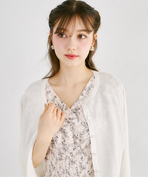 tocco closet(トッコ クローゼット)の「UVカット&接触冷感&花粉防止&ハンドウォッシュ♪フラワー釦シアーカーディガン(カーディガン/ボレロ・レディース・サックスブルー/ピンク/オフホワイト・M)」の17枚目の写真