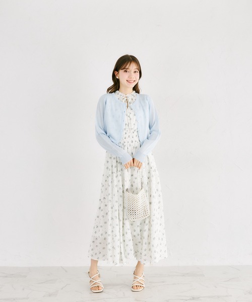 tocco closet(トッコ クローゼット)の「UVカット&接触冷感&花粉防止&ハンドウォッシュ♪フラワー釦シアーカーディガン(カーディガン/ボレロ・レディース・サックスブルー/ピンク/オフホワイト・M)」の19枚目の写真