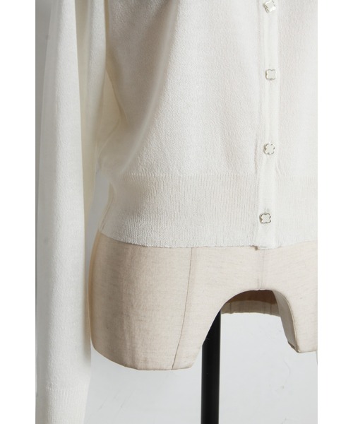 tocco closet(トッコ クローゼット)の「UVカット&接触冷感&花粉防止&ハンドウォッシュ♪フラワー釦シアーカーディガン(カーディガン/ボレロ・レディース・サックスブルー/ピンク/オフホワイト・M)」の10枚目の写真