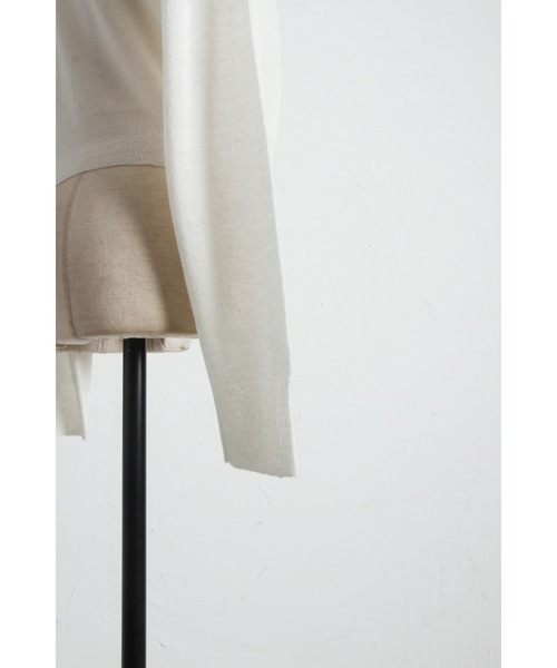 tocco closet(トッコ クローゼット)の「UVカット&接触冷感&花粉防止&ハンドウォッシュ♪フラワー釦シアーカーディガン(カーディガン/ボレロ・レディース・サックスブルー/ピンク/オフホワイト・M)」の12枚目の写真