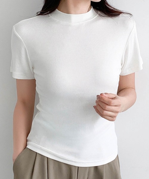 LOWO(ロワ)の「プチハイネックリブストレッチ半袖カットソー(Tシャツ/カットソー・レディース・ホワイト/グレー/ブラック/ダークパープル・FREE)」の1枚目の写真