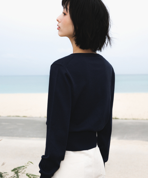 DEHEVE（デヘヴェ）の「Summer Henley Neck Knit [Navy]（ニット/セーター・レディース・ネイビー・OS）」の2枚目の写真