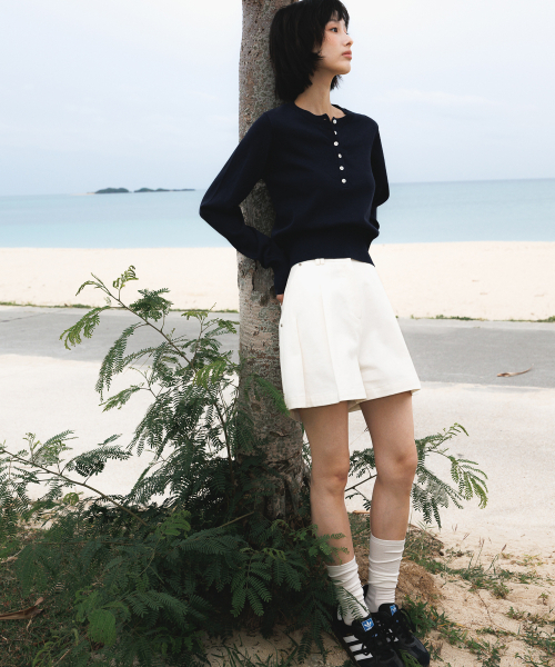DEHEVE（デヘヴェ）の「Summer Henley Neck Knit [Navy]（ニット/セーター・レディース・ネイビー・OS）」の5枚目の写真