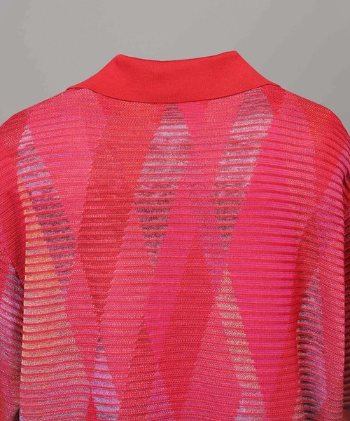 MAISON SPECIAL(メゾンスペシャル)の「《UNISEX》Dry-touch Border Argyle Pattern Prime-Over Skipper Knit T-shirt/ドライタックボーダーアーガイルパターンプライムオーバースキッパーニットTシャツ【MAISON SPECIAL/メゾンスペシャル】(ポロシャツ・メンズ・ブラック/レッド・2/1/0)」の19枚目の写真