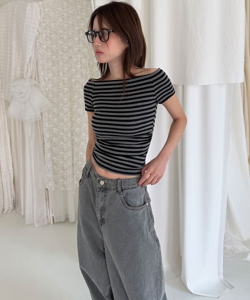 4INT.(フォイント)の「ボーダー オフショルダー クロップド 半袖 Tシャツ(Tシャツ/カットソー・レディース・ブラック/グレー/ブルー/ベージュ/ピンク・FREE)」の17枚目の写真
