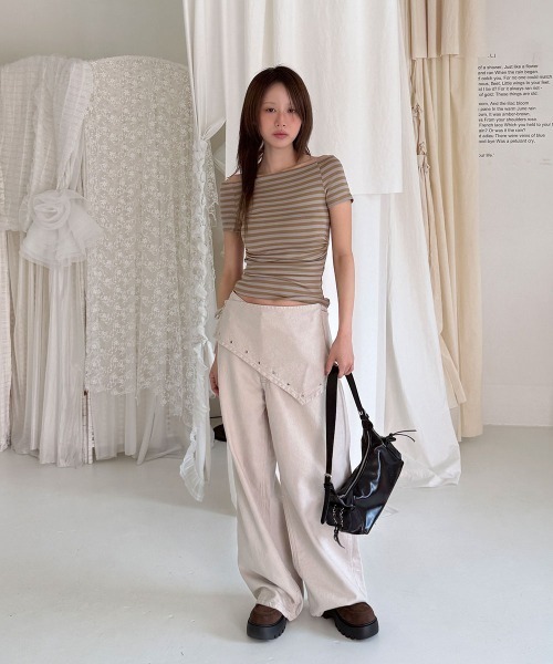 4INT.(フォイント)の「ボーダー オフショルダー クロップド 半袖 Tシャツ(Tシャツ/カットソー・レディース・ブラック/グレー/ブルー/ベージュ/ピンク・FREE)」の19枚目の写真