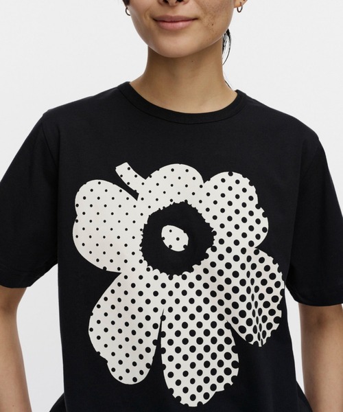 marimekko(マリメッコ)の「【kioski】Erna Unikko / t-shirt(Tシャツ/カットソー・レディース・ブラック・X-SMALL/SMALL/MEDIUM/LARGE)」の3枚目の写真