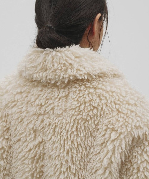 TODAYFUL(トゥデイフル)の「【TODAYFUL/トゥデイフル】Fur Short Coat/ファーショートコート(その他アウター・レディース・アイボリー・38/36)」の4枚目の写真