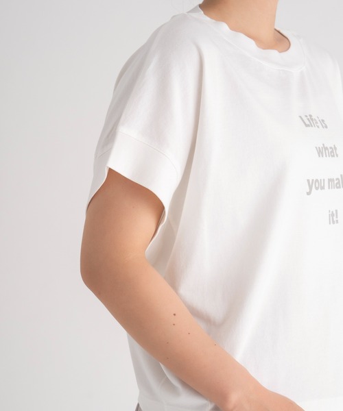 UNIVERVAL MUSE(ユニバーバル ミューズ)の「コット天竺_ショートドルマンロゴTシャツ(Tシャツ/カットソー・レディース・チャコールグレー/オフホワイト・2)」の5枚目の写真