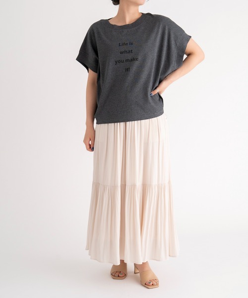 UNIVERVAL MUSE(ユニバーバル ミューズ)の「コット天竺_ショートドルマンロゴTシャツ(Tシャツ/カットソー・レディース・チャコールグレー/オフホワイト・2)」の9枚目の写真