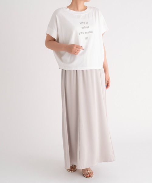 UNIVERVAL MUSE(ユニバーバル ミューズ)の「コット天竺_ショートドルマンロゴTシャツ(Tシャツ/カットソー・レディース・チャコールグレー/オフホワイト・2)」の7枚目の写真