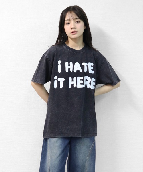GARAGE MADE(ガレージメイド)の「レディースM~Lサイズ ユニセックス ピグメントプリント BIG Tシャツ I HATE IT HERE(Tシャツ/カットソー・レディース・ピンク/ブルー/ブラック/グリーン/アイボリー/グレー・S)」の22枚目の写真