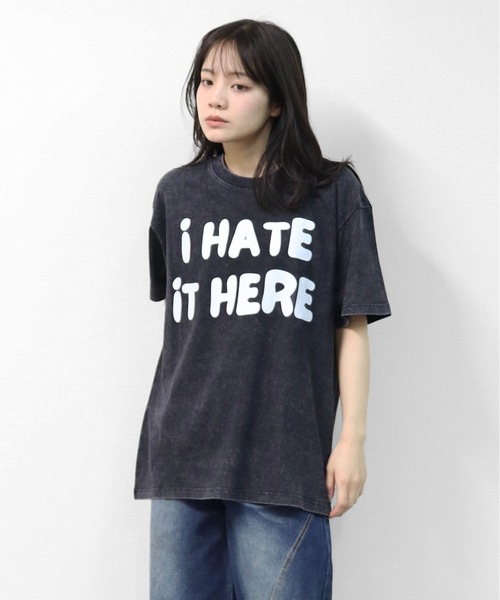 GARAGE MADE(ガレージメイド)の「レディースM~Lサイズ ユニセックス ピグメントプリント BIG Tシャツ I HATE IT HERE(Tシャツ/カットソー・レディース・ピンク/ブルー/ブラック/グリーン/アイボリー/グレー・S)」の14枚目の写真