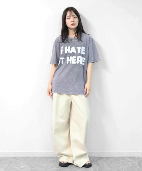 GARAGE MADE(ガレージメイド)の「レディースM~Lサイズ ユニセックス ピグメントプリント BIG Tシャツ I HATE IT HERE(Tシャツ/カットソー・レディース・ピンク/ブルー/ブラック/グリーン/アイボリー/グレー・S)」の18枚目の写真