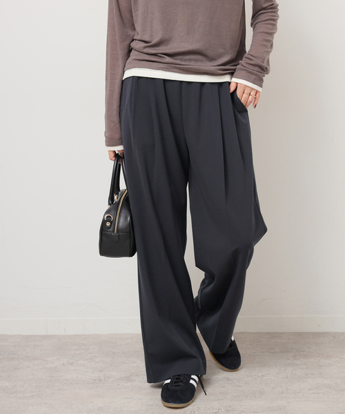 JOURNAL STANDARD relume(ジャーナルスタンダード レリューム)の「《WEB限定追加》スムースフレアタックパンツ(スラックス・レディース・ネイビー/チャコールグレー/ブラック・38/36)」の1枚目の写真