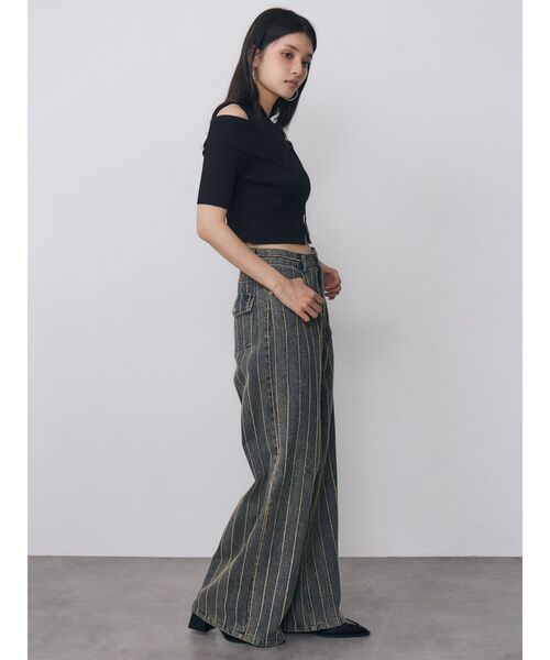 MURUA(ムルーア)の「ストライプフリンジハイウエストデニムパンツ 秋服(デニムパンツ・レディース・ブルー/ブラック・1/2)」の7枚目の写真