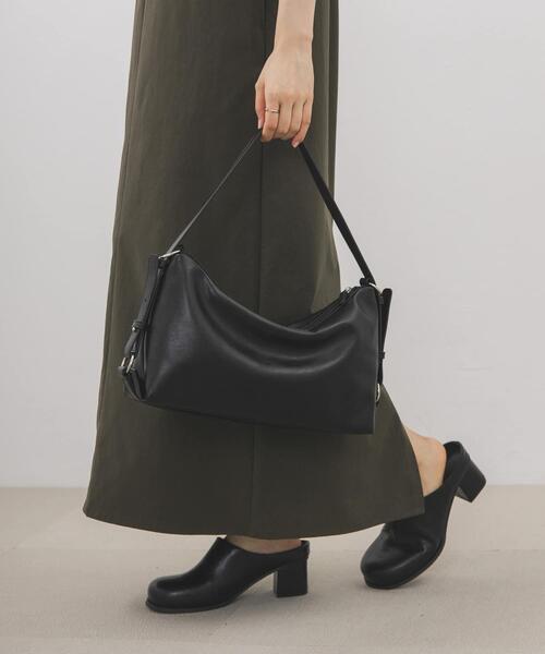 KBF（ケイビーエフ）の「ワンハンドルベルトBAG（ショルダーバッグ・レディース・キャメル/ブラック・ONE）」の6枚目の写真