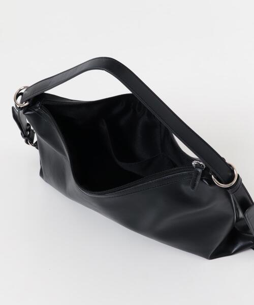 KBF（ケイビーエフ）の「ワンハンドルベルトBAG（ショルダーバッグ・レディース・キャメル/ブラック・ONE）」の12枚目の写真
