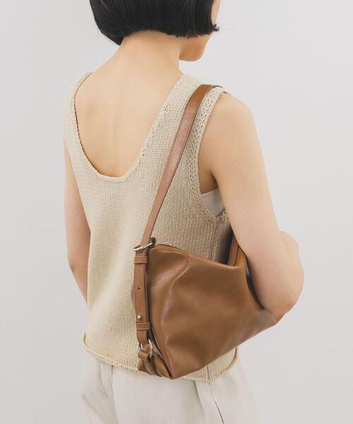 KBF（ケイビーエフ）の「ワンハンドルベルトBAG（ショルダーバッグ・レディース・キャメル/ブラック・ONE）」の14枚目の写真