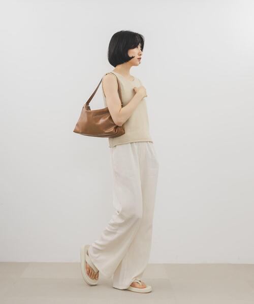 KBF（ケイビーエフ）の「ワンハンドルベルトBAG（ショルダーバッグ・レディース・キャメル/ブラック・ONE）」の16枚目の写真