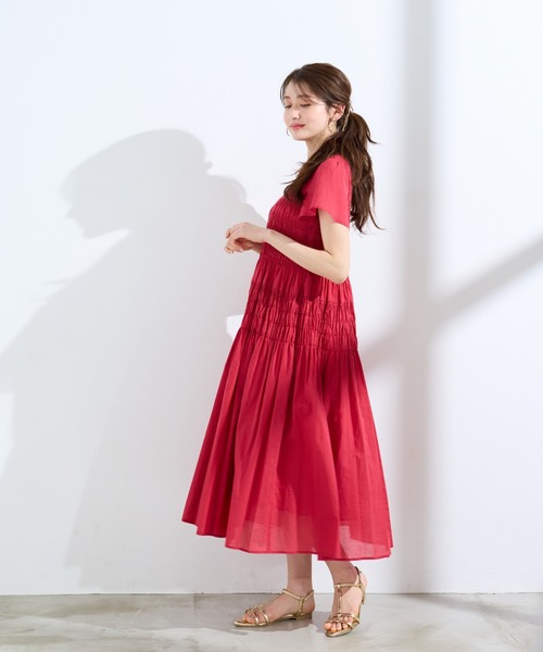 Rose Tiara（ローズティアラ）の「【人気のため追加】シャーリングマキシ丈ワンピース（ワンピース・レディース・レッド/ブラウン/ネイビー・46/42）」の9枚目の写真