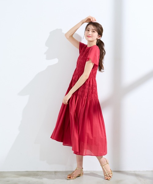 Rose Tiara（ローズティアラ）の「【人気のため追加】シャーリングマキシ丈ワンピース（ワンピース・レディース・レッド/ブラウン/ネイビー・46/42）」の13枚目の写真