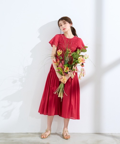Rose Tiara（ローズティアラ）の「【人気のため追加】シャーリングマキシ丈ワンピース（ワンピース・レディース・レッド/ブラウン/ネイビー・46/42）」の18枚目の写真