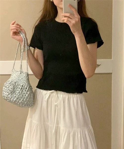 Chiina(チーナ)の「【Chiina】ミニマル半袖トップス(Tシャツ/カットソー・レディース・グレイッシュブルー/ブラック/ホワイト/グレー・FREE)」の3枚目の写真