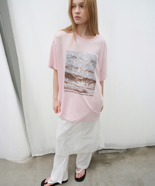LEVAR(レバー)の「Moment Graphic T-shirt - Blush Pink(Tシャツ/カットソー・レディース・その他・FREE)」の3枚目の写真