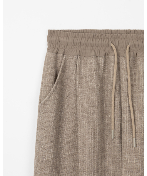 THEENDQUESTION(ジエンドクエスチョン)の「Knit tuck wide pants / BEIGE(その他パンツ・レディース・その他・FREE)」の3枚目の写真