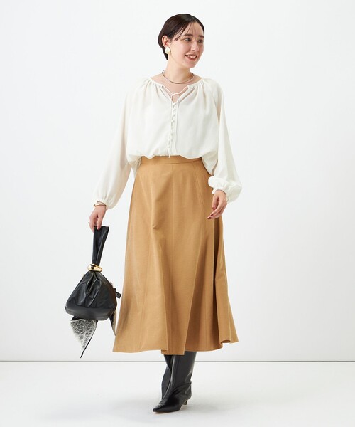 NOLLEY’S(ノーリーズ)の「ウォッシャブルエアリーギャザーネックブラウス(シャツ/ブラウス・レディース・オフホワイト・38)」の3枚目の写真