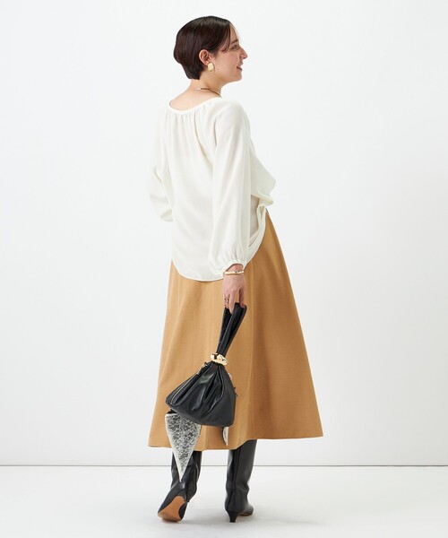NOLLEY’S(ノーリーズ)の「ウォッシャブルエアリーギャザーネックブラウス(シャツ/ブラウス・レディース・オフホワイト・38)」の5枚目の写真