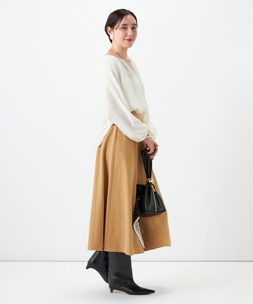 NOLLEY’S(ノーリーズ)の「ウォッシャブルエアリーギャザーネックブラウス(シャツ/ブラウス・レディース・オフホワイト・38)」の6枚目の写真