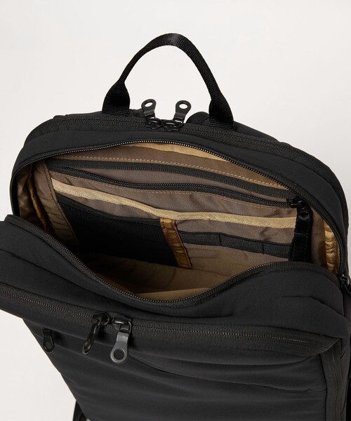 BEAUTY&YOUTH UNITED ARROWS(ビューティーアンドユースユナイテッドアローズ)の「【WEB限定】小松マテーレ コンパクト リュック(バックパック/リュック・メンズ・ブラック・FREE)」の18枚目の写真