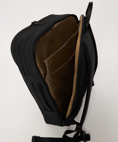 BEAUTY&YOUTH UNITED ARROWS(ビューティーアンドユースユナイテッドアローズ)の「【WEB限定】小松マテーレ コンパクト リュック(バックパック/リュック・メンズ・ブラック・FREE)」の3枚目の写真