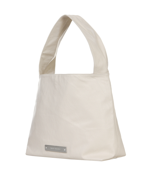 NICK&NICOLE(ニックアンドニコール)の「CRYSTAL SHOULDER BAG_CREAM(ショルダーバッグ・レディース・その他・FREE)」の2枚目の写真