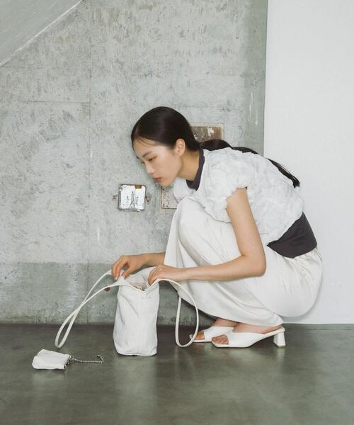 RODE SKO（ロデスコ）の「hun RODESKO　Dual pouch tote（トートバッグ・レディース・ブラック/ホワイト・-）」の4枚目の写真