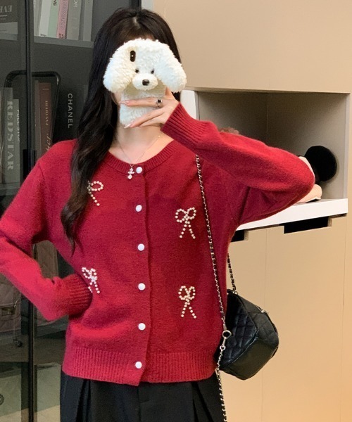 LUCPY(ラクピー)の「リボン刺繍パールボタンニットカーディガン(カーディガン/ボレロ・レディース・レッド/グレー/ネイビー/ホワイト・FREE)」の4枚目の写真