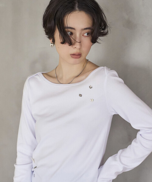 Firsthand(ファーストハンド)の「Firsthand/ファーストハンド メニーボタン コットンモダール ロングスリーブ カットソー【限定展開】(Tシャツ/カットソー・レディース・ホワイト/サックスブルー/ブラック・フリ-)」の6枚目の写真