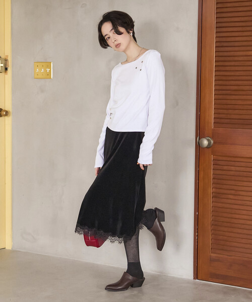 Firsthand(ファーストハンド)の「Firsthand/ファーストハンド メニーボタン コットンモダール ロングスリーブ カットソー【限定展開】(Tシャツ/カットソー・レディース・ホワイト/サックスブルー/ブラック・フリ-)」の14枚目の写真