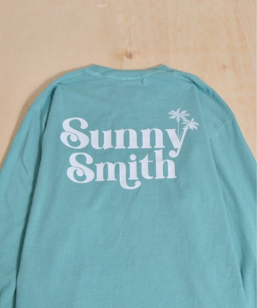 Sunny Smith(サニースミス)の「【SUNNY SMITH】SunnySmith フロントロゴ刺繍ピグメントロンT(Tシャツ/カットソー・メンズ・スミクロ/ホワイト/グリーン・LARGE/MEDIUM)」の7枚目の写真