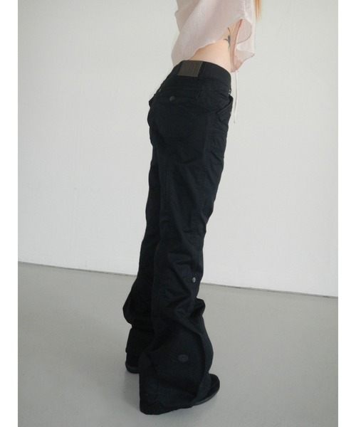 THEAIRTOWN(ジエアタウン)の「crispy 81 straight pants(その他パンツ・レディース・ブラック/ホワイト・MEDIUM/SMALL)」の16枚目の写真