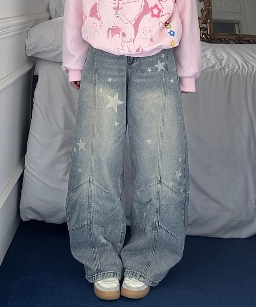 HAILY(ヘイリー)の「スターデザインワイドデニムパンツ(デニムパンツ・レディース・ブラック/ブルー・S/M/L)」の4枚目の写真